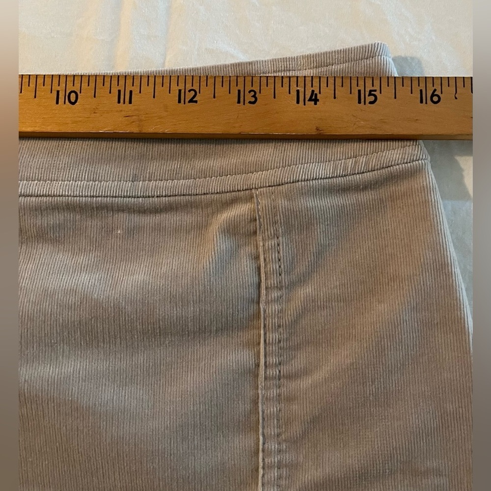 Orvis Women’s Brown Corduroy-Style Skirt, Soft 97% Cotton 3% Spandex; Size 6 - Picture 7 of 8